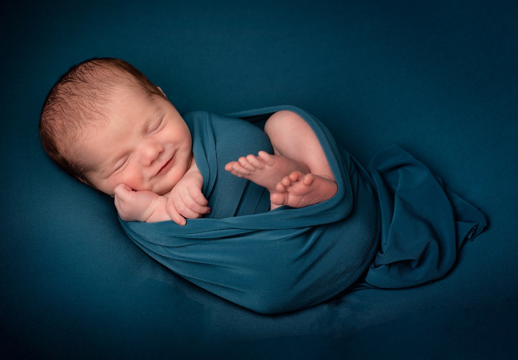 starting sleep training from birth with 1-6 week old sleep optimization tips | The Peaceful Sleeper