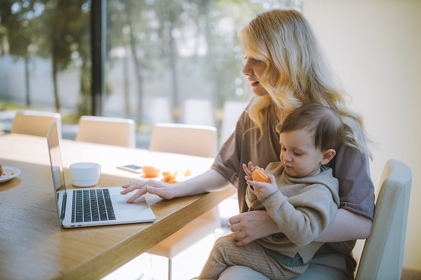 female baby sleep consultant working from home | The Peaceful Sleeper