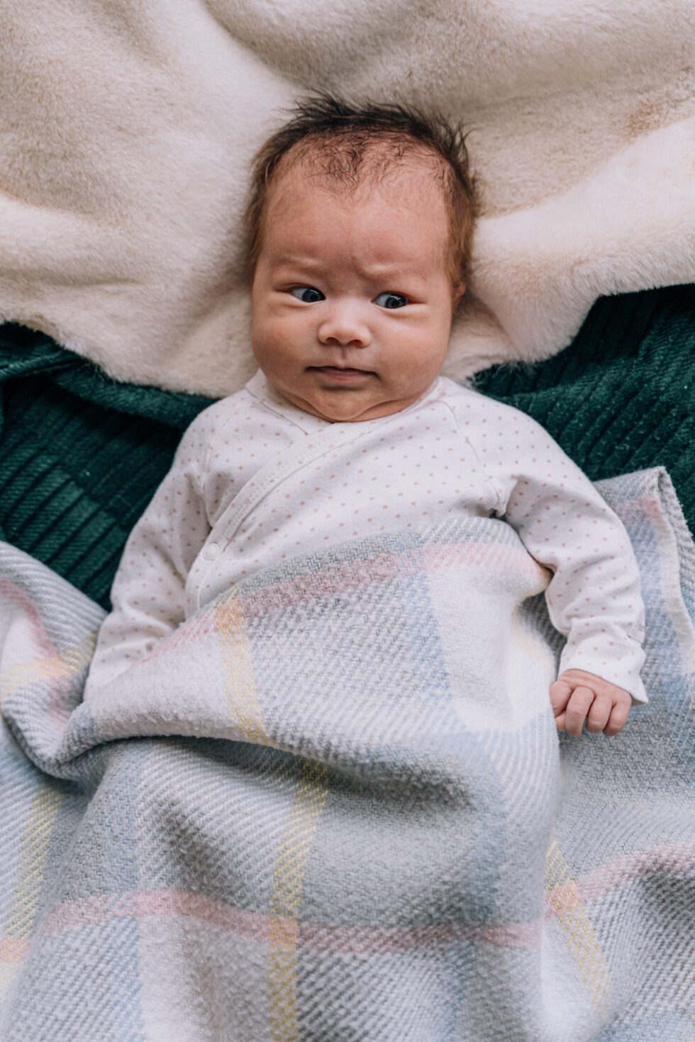 Swaddles vs Sleep Sack When & How to Use The Peaceful Sleeper