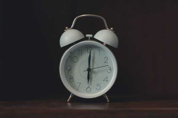 Daylight saving time change represented by a clock |The Peaceful Sleeper