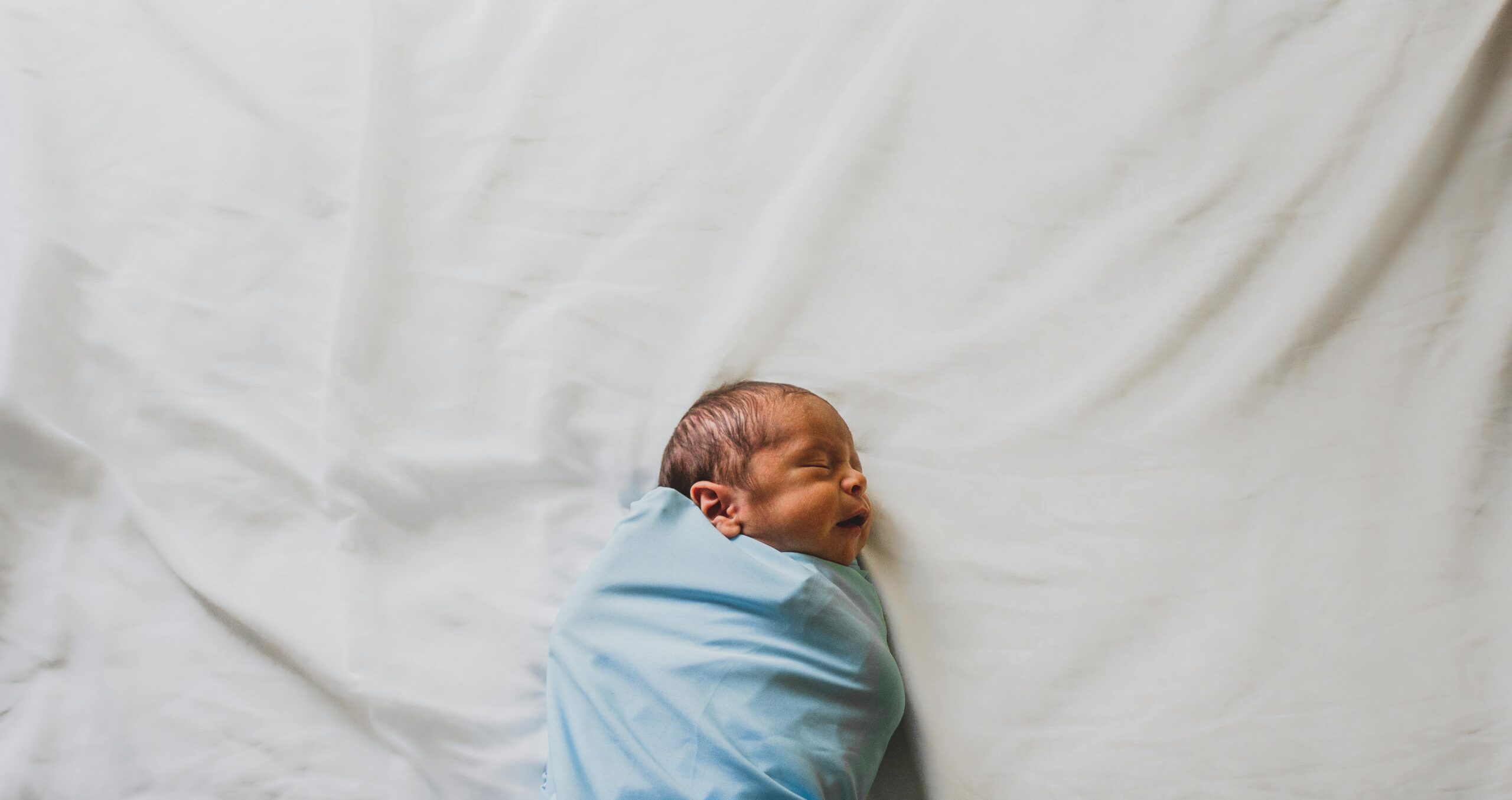 Best Swaddles | The Peaceful Sleeper