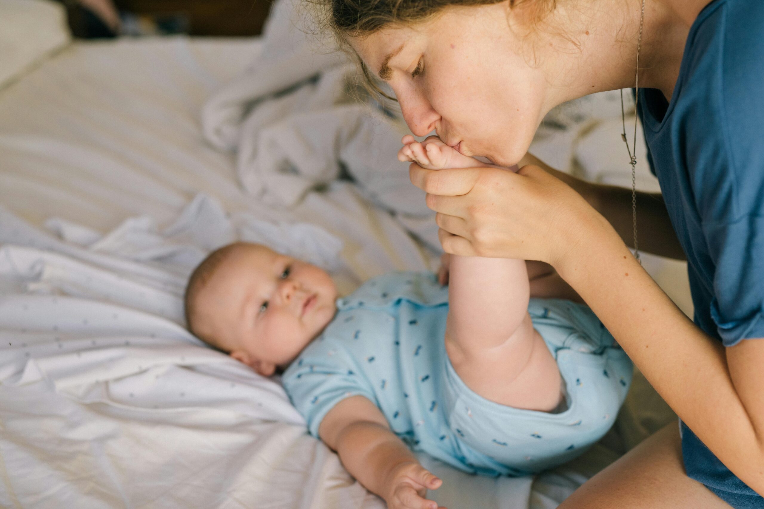 How to Move Your Newborn’s Bedtime Earlier: 4 Quick And Easy Strategies